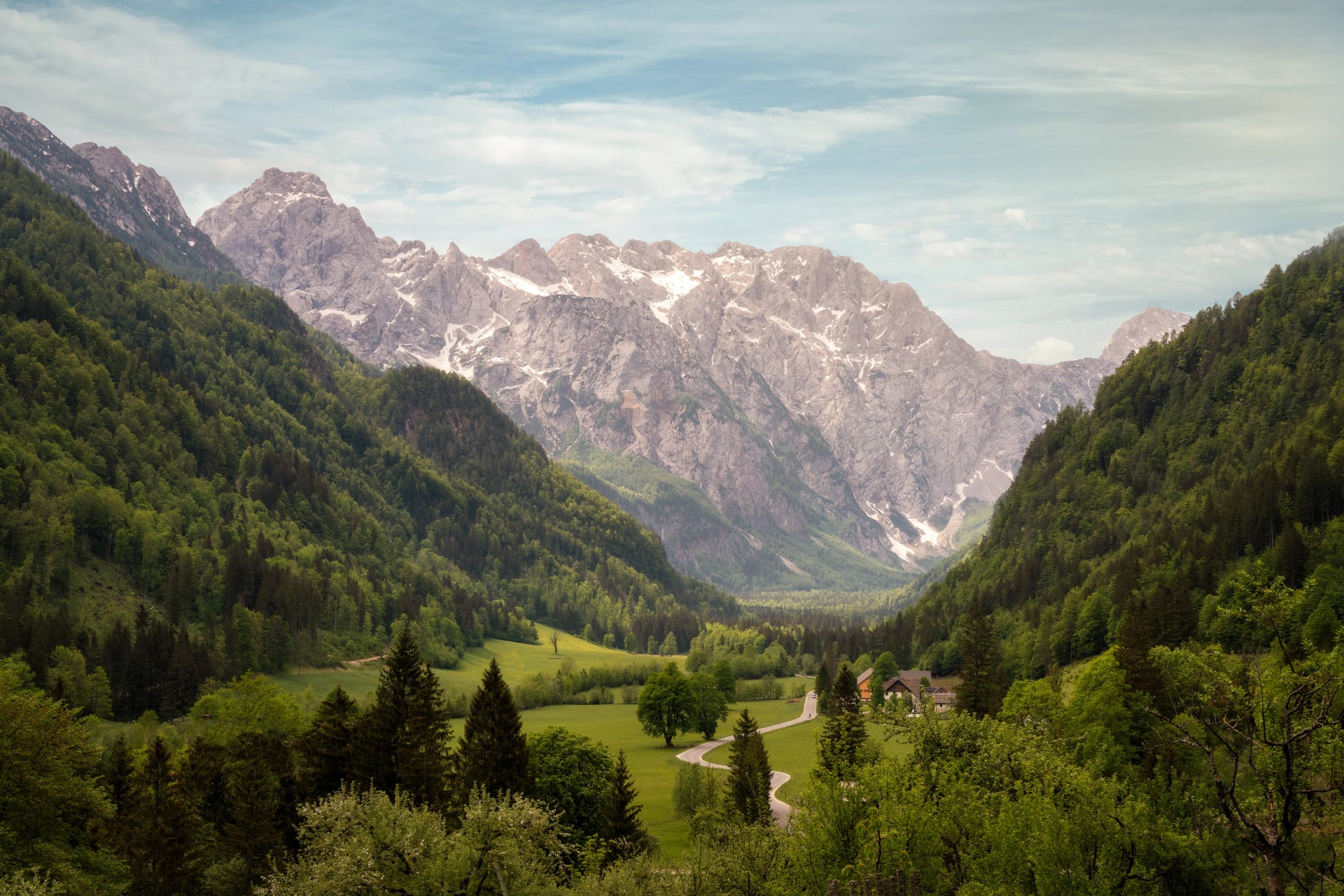 Logartal in den Julischen Alpen, Slowenien, aufgenommen im Juni 2022