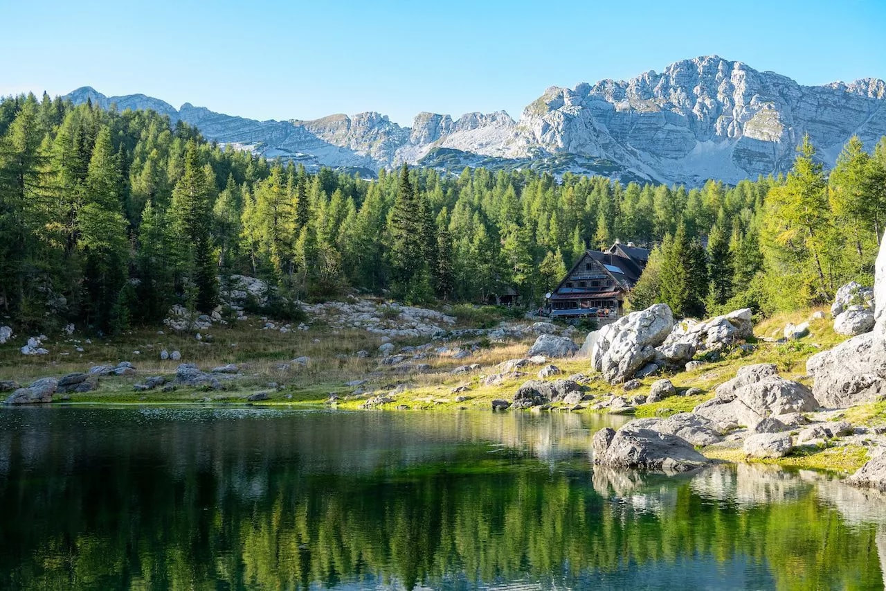 Seven Lakes Valley Hut to Hut Hike